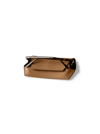 Fox and Leo Glasses Case Tan (detail)