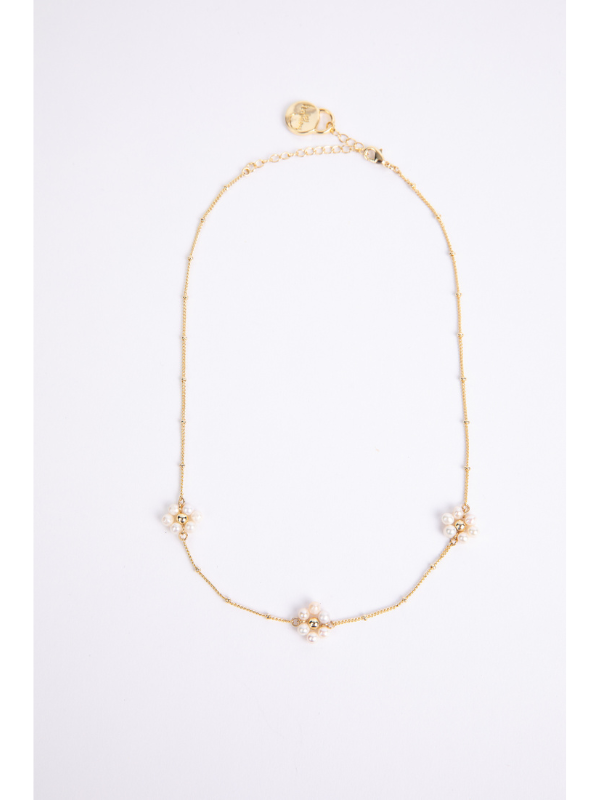 Holiday Life Daisy Girl Necklace Gold