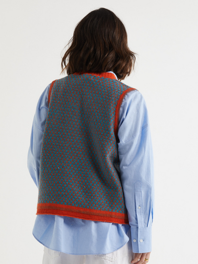 LD+CO Lambswool Vest Persimmon Back