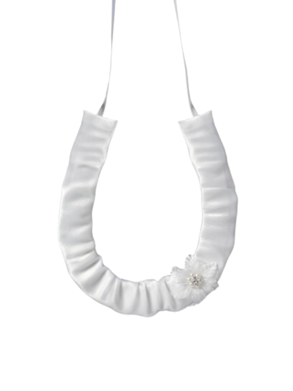 ME Collections Horse Shoe with Flower White