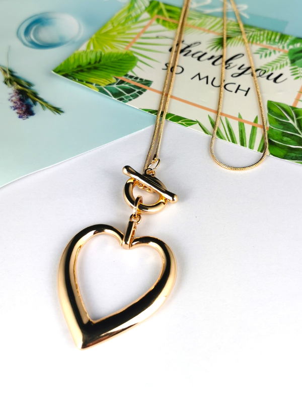 S.H.E Jewellery Medium Heart Charm Necklace Gold