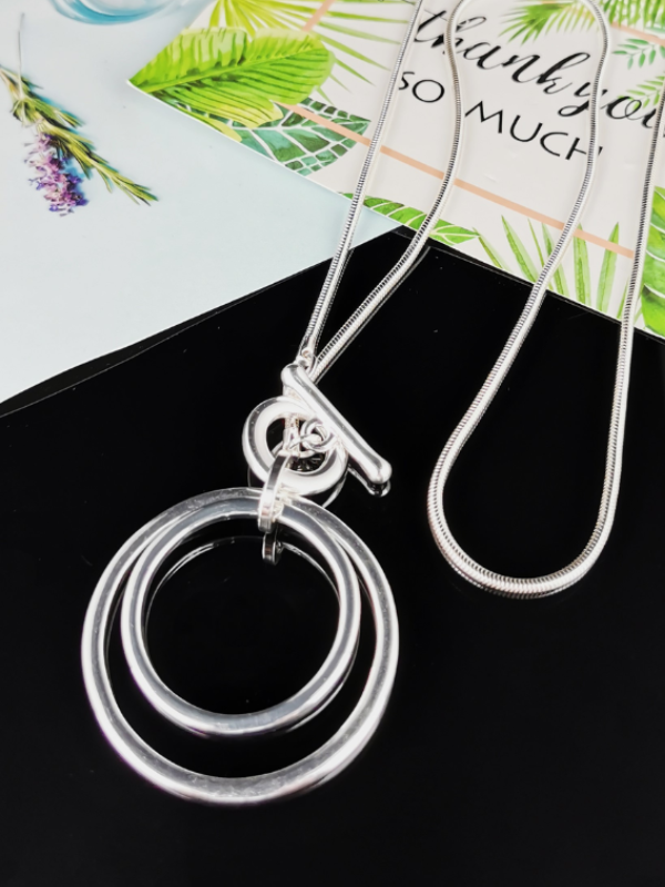 SHE Jewellery Double Circle Necklace Silver