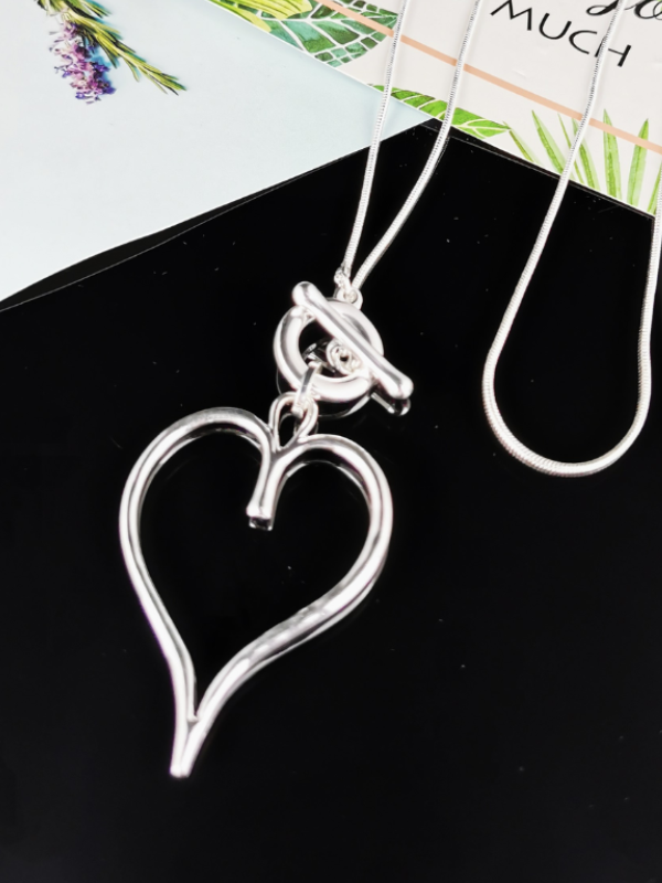 SHE Jewellery Hollow Heart Necklace Silver