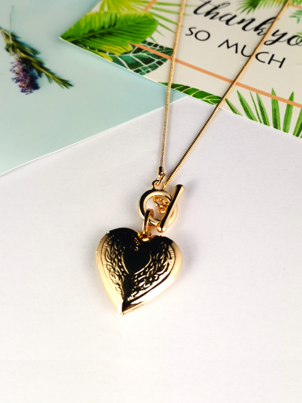 SHE Jewellery Single Heart Charm Necklace Gold