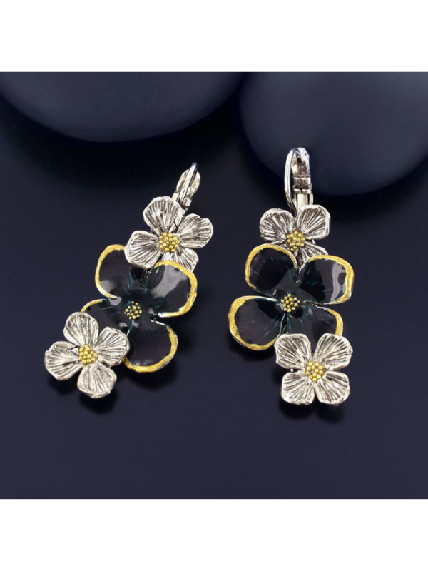 Taratata Fantaisie Hortensia Lever Back Earrings Blue & Silver