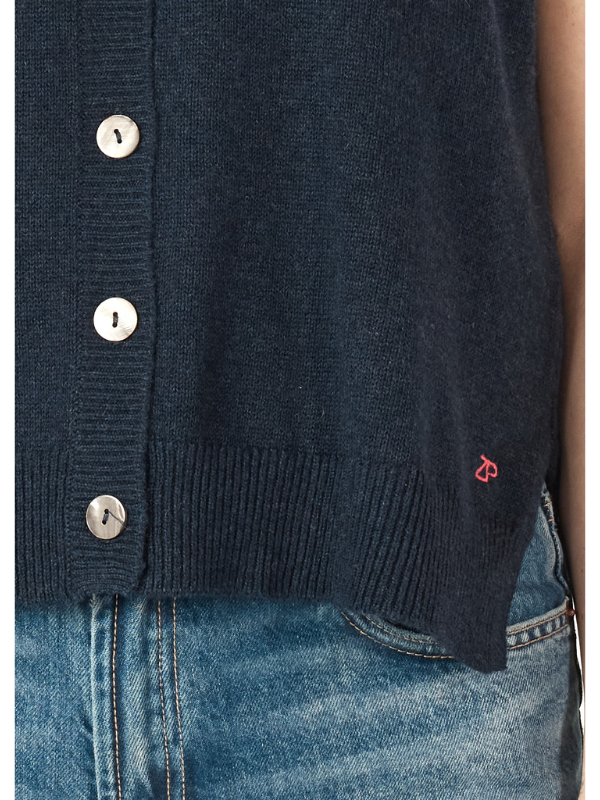 Zaket & Plover Essential Button Vest Denim Detail